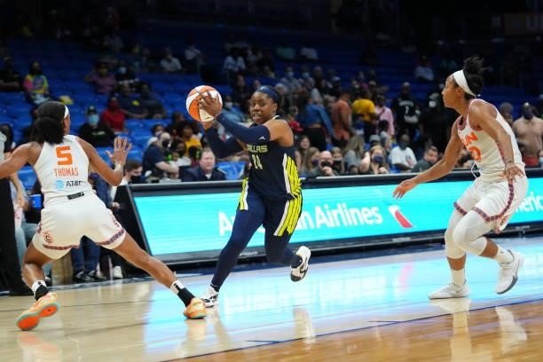 Arike Ogunbowale of the Dallas Wings drives to the basket during the game against the Connecticut Sun on September 7, 2021 at College Park Center in...
