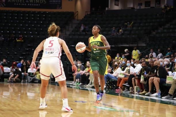 Jewell Loyd of the Seattle Storm handles the ball against the Washington Mystics on September 7, 2021 at the Angel of the Winds Arena, in Everett,...
