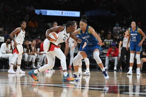 Aerial Powers of the Minnesota Lynx plays defense on Chelsea Gray of the Las Vegas Aces on September 8, 2021 at the Michelob ULTRA Arena in Las...
