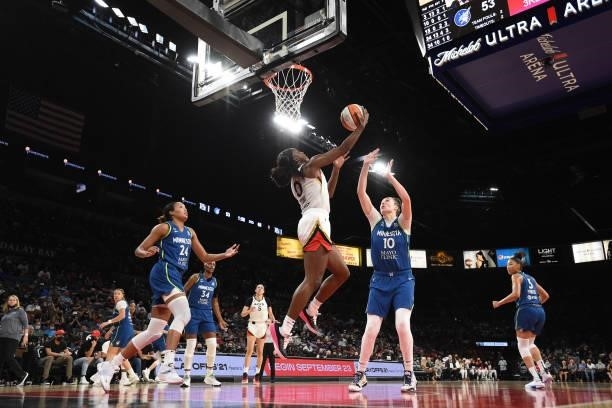 Jackie Young of the Las Vegas Aces drives to the basket during the game against the Minnesota Lynx on September 8, 2021 at the Michelob ULTRA Arena...