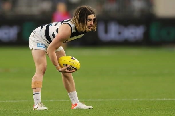 Gryan Miers of the Cats lines up a kick on goal during the 2021 AFL First Preliminary Final match between the Melbourne Demons and the Geelong Cats...