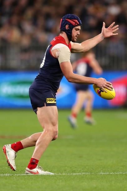 Angus Brayshaw of the Demons looks to pass the ball during the 2021 AFL First Preliminary Final match between the Melbourne Demons and the Geelong...