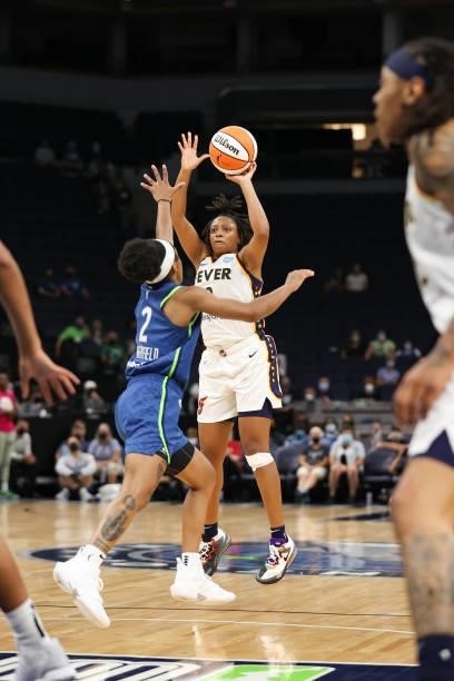 Kelsey Mitchell of the Indiana Fever shoots the ball during the game against the Minnesota Lynx on September 10, 2021 at Target Center in...