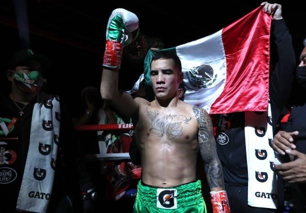 Super featherweight champion Oscar Valdez inside the ring before his fight against Robson Conceição at Casino del Sol on September 10, 2021 in...