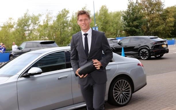 Jannik Vestergaard of Leicester City arrives ahead of the Premier League match between Leicester City and Manchester City at King Power Stadium on...