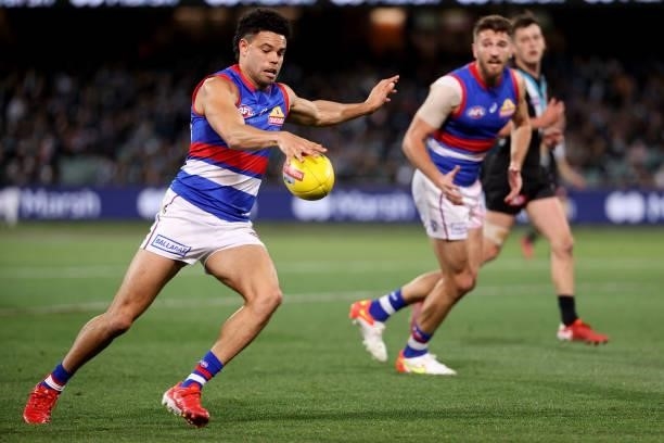 Jason Johannisen of the Bulldogs kicks the ball during the 2021 AFL Second Preliminary Final match between the Port Adelaide Power and the Western...