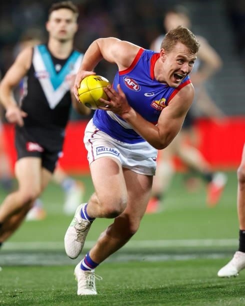Jack Macrae of the Bulldogs in action during the 2021 AFL Second Preliminary Final match between the Port Adelaide Power and the Western Bulldogs at...