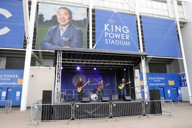 Musicians perform ahead of the Premier League match between Leicester City and Manchester City at King Power Stadium on September 11, 2021 in...