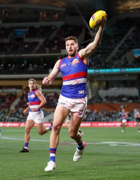 Marcus Bontempelli of the Bulldogs in action during the 2021 AFL Second Preliminary Final match between the Port Adelaide Power and the Western...