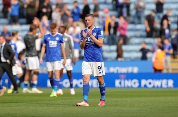 Jamie Vardy of Leicester City applauds the fans after the Premier League match between Leicester City and Manchester City at King Power Stadium on...