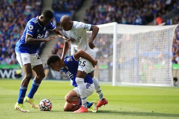 Leicester City's Nigerian midfielder Wilfred Ndidi and Leicester City's English defender Ryan Bertrand compete with Manchester City's Brazilian...