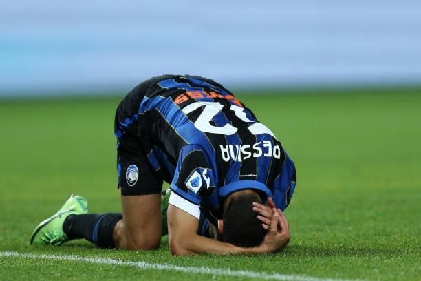 Matteo Pessina of Atalanta BC looks dejected during the Serie A match between Atalanta BC and ACF Fiorentina at Gewiss Stadium on September 11, 2021...