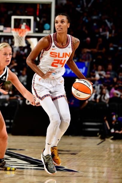 DeWanna Bonner of the Connecticut Sun handles the ball during the game against the Phoenix Mercury on September 11, 2021 at Footprint Center in...