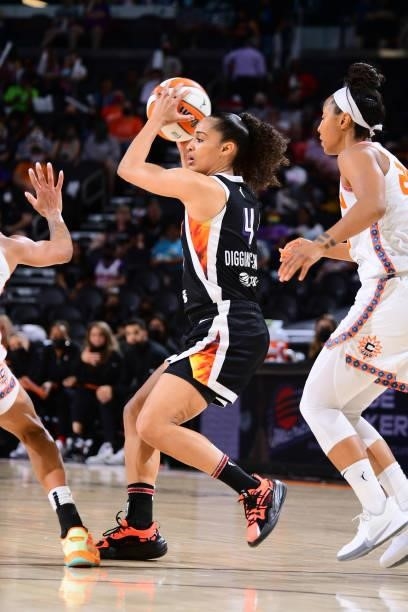 Skylar Diggins-Smith of the Phoenix Mercury looks to pass the ball against the Connecticut Sun on September 11, 2021 at Footprint Center in Phoenix,...
