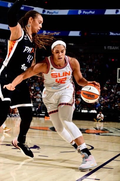 Brionna Jones of the Connecticut Sun drives to the basket during the game against the Phoenix Mercury on September 11, 2021 at Footprint Center in...