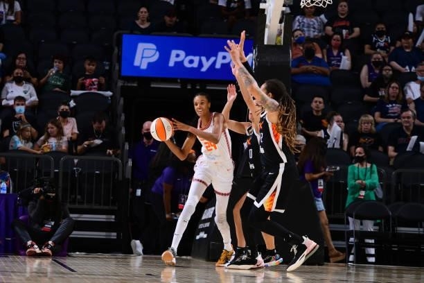 DeWanna Bonner of the Connecticut Sun looks to pass the ball against the Phoenix Mercury on September 11, 2021 at Footprint Center in Phoenix,...