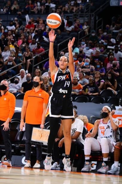Bria Hartley of the Phoenix Mercury shoots a 3-pointer against the Connecticut Sun on September 11, 2021 at Footprint Center in Phoenix, Arizona....