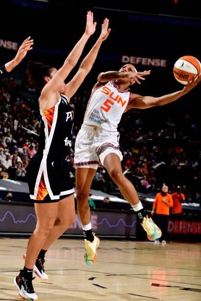 Jasmine Thomas of the Connecticut Sun shoots the ball during the game against the Phoenix Mercury on September 11, 2021 at Footprint Center in...
