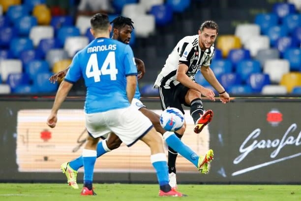 Adrien Rabiot of Juventus controls the ball during the Serie A match between SSC Napoli and Juventus FC at Stadio Diego Armando Maradona on September...