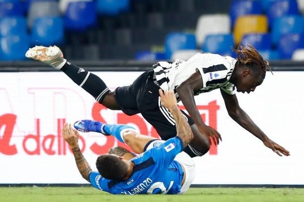 Giovanni Di Lorenzo of SSC Napoli and Moise Kean of Juventus battle for the ball during the Serie A match between SSC Napoli and Juventus FC at...