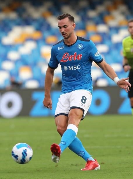 Fabain Ruiz of Napoli controls the ball during the Serie A match between SSC Napoli and Juventus at Stadio Diego Armando Maradona on September 11,...