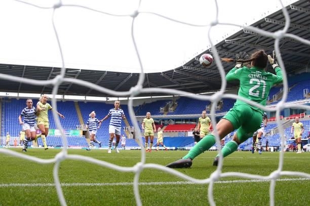 Beth Mead of Arsenal scores their side's second goal during the Barclays FA Women's Super League match between Reading Women and Arsenal Women at...