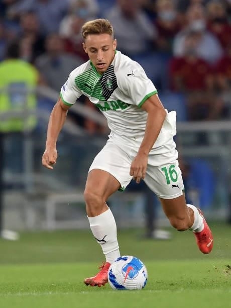 Davide Frattesi of US Sassuolo in action during the Serie A match between AS Roma and US Sassuolo at Stadio Olimpico on September 12, 2021 in Rome,...