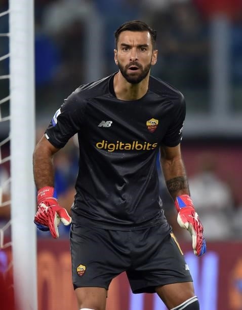 Rui Patricio of AS Roma looks on during the Serie A match between AS Roma and US Sassuolo at Stadio Olimpico on September 12, 2021 in Rome, Italy.