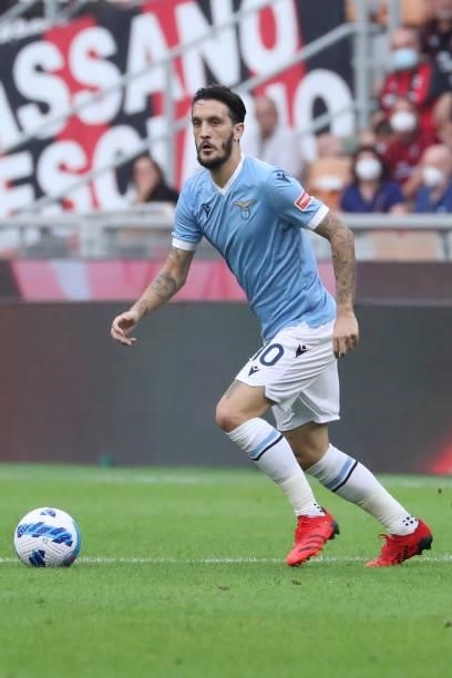 Luis Alberto of SS Lazio in action during the Serie A match between AC Milan and SS Lazio at Stadio Giuseppe Meazza on September 12, 2021 in Milan,...