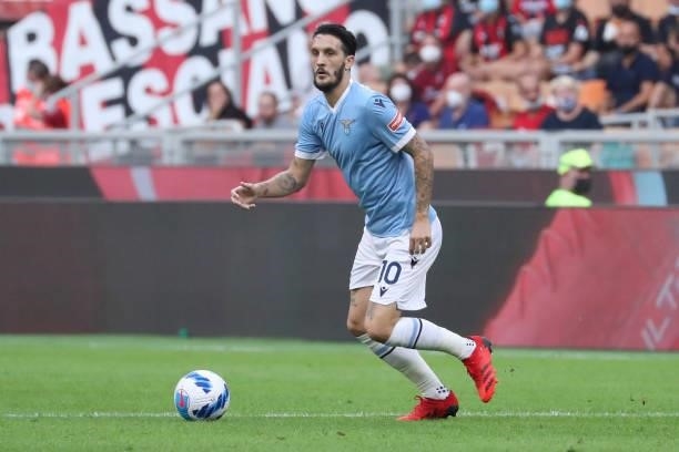 Luis Alberto of SS Lazio in action during the Serie A match between AC Milan and SS Lazio at Stadio Giuseppe Meazza on September 12, 2021 in Milan,...