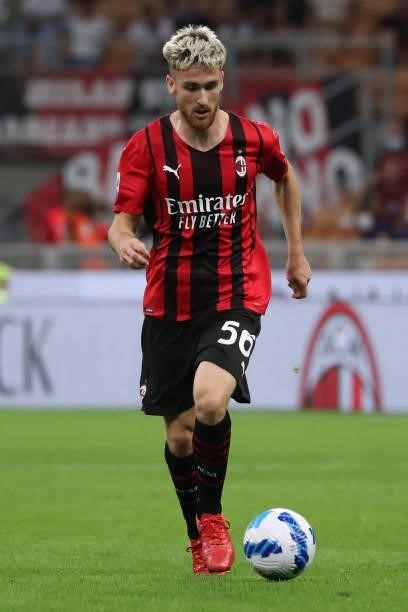 Alexis Saelemaekers of AC Milan in action during the Serie A match between AC Milan and SS Lazio at Stadio Giuseppe Meazza on September 12, 2021 in...