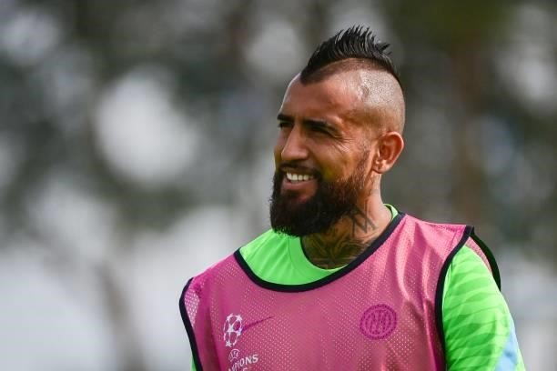 Inter Milan's Chilean midfielder Arturo Vidal is pictured during a training session in Appiano Gentile, on the eve of the UEFA Champions League Group...