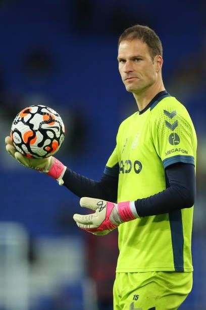 Asmir Begovic of Everton during the Premier League match between Everton and Burnley at Goodison Park on September 13, 2021 in Liverpool, England.