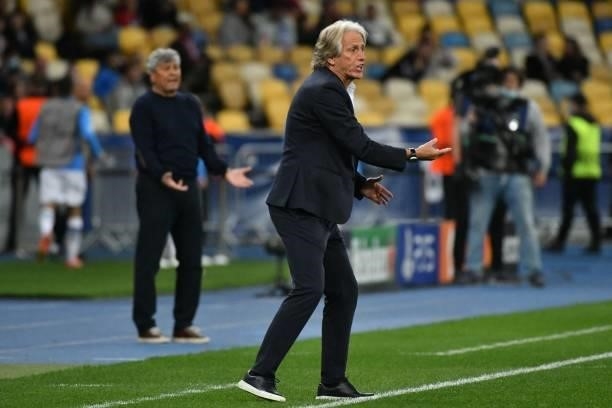 Benfica's Portuguese coach Jorge Jesus reacts during the UEFA Champions League football match between FC Dynamo Kiev and SL Benfica at the Olympic...
