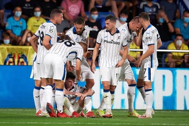 Robin Gosens of Atalanta celebrates after scoring his sides first goal during the UEFA Champions League group F match between Villarreal CF and...
