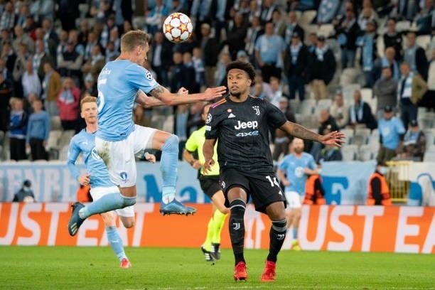 Soeren Rieks of Malmo FF and Weston McKennie of Juventus FC battle for the ball during the UEFA Champions League group H match between Malmo FF and...