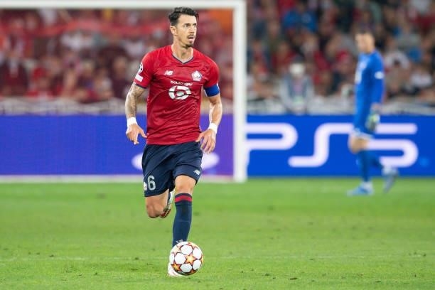 Jose Fonte of Lille OSC controls the ball during the UEFA Champions League group G match between Lille OSC and VfL Wolfsburg at Stade Pierre-Mauroy...