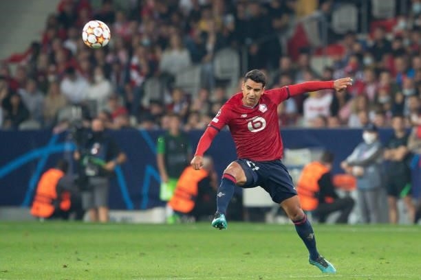 Benjamin Andre of Lille OSC controls the ball during the UEFA Champions League group G match between Lille OSC and VfL Wolfsburg at Stade...