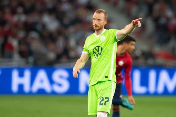 Maximilian Arnold of VfL Wolfsburg gestures during the UEFA Champions League group G match between Lille OSC and VfL Wolfsburg at Stade Pierre-Mauroy...