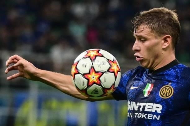 Inter Milan's Italian midfielder Nicolo Barella chest controls the ball during the UEFA Champions League Group D football match between Inter Milan...