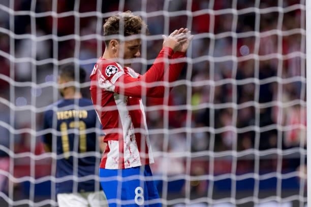 Antoine Griezmann of Atletico de Madrid gestures during the UEFA Champions League group B match between Atletico Madrid and FC Porto at Wanda...