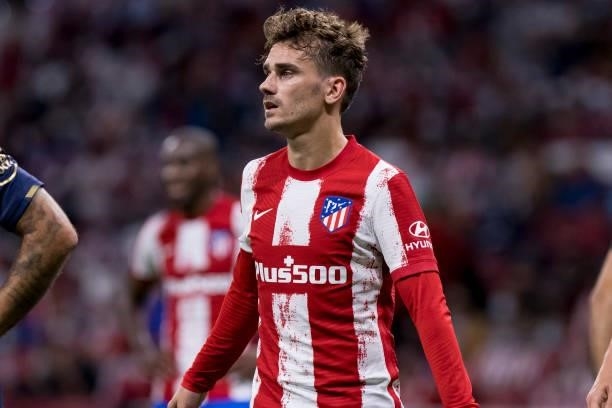 Antoine Griezmann of Atletico de Madrid looks on during the UEFA Champions League group B match between Atletico Madrid and FC Porto at Wanda...