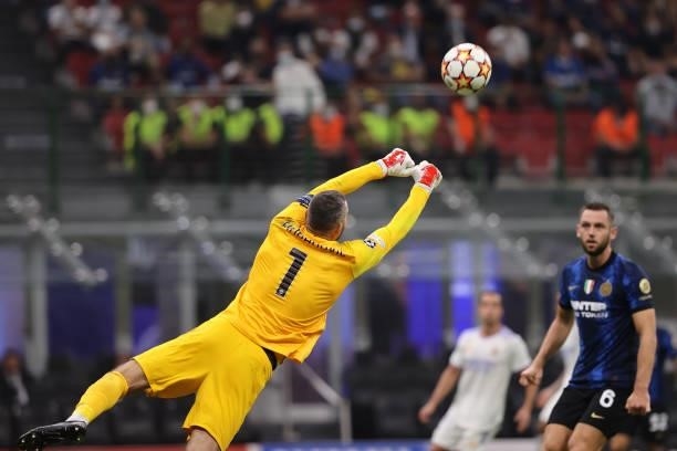 Samir Handanovic of FC Internazionale in action during the UEFA Champions League 2021/22 Group Stage - Group D football match between FC...