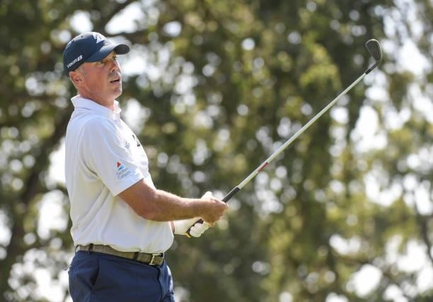 Matt Kuchar plays his tee shot on the second hole during the first round of the Fortinet Championship at Silverado Resort and Spa North on September...