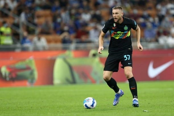 Milan Skriniar of FC Internazionale controls the ball during the Serie A match between FC Internazionale and Bologna FC at Stadio Giuseppe Meazza on...