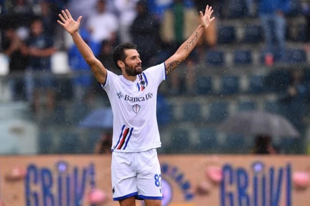 Antonio Candreva celebrates after scoting a goal with his teammates during the Italian football Serie A match Empoli FC vs UC Sampdoria on September...