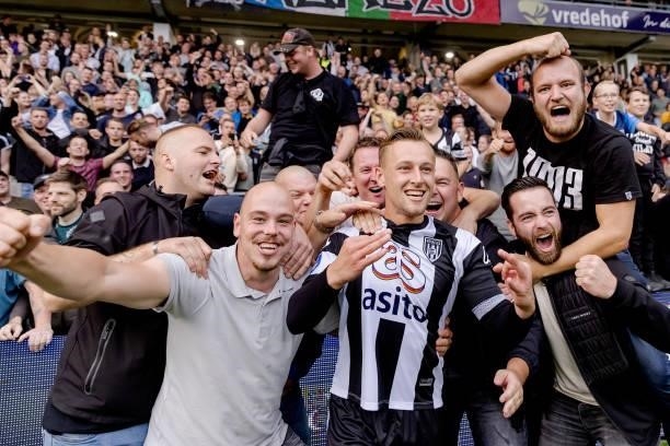 Kaj Sierhuis of Heracles Almelo celebrates the victory with supporters during the Dutch Eredivisie match between Heracles Almelo v AZ Alkmaar at the...