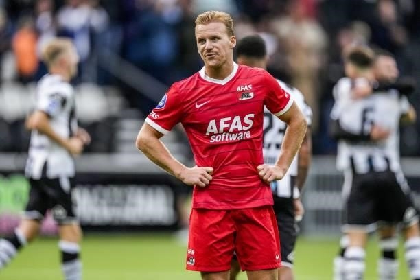 Dani de Wit of AZ is disappointed with the loss during the Dutch Eredivisie match between Heracles Almelo and PSV Eindhoven at the Erve Asito Stadium...