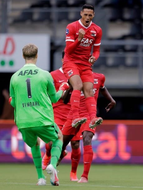 Tijjani Reijnders of AZ Alkmaar celebrates 2-2 during the Dutch Eredivisie match between Heracles Almelo v AZ Alkmaar at the Polman Stadium on...