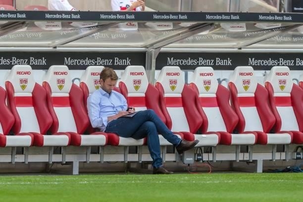 Sporting director Simon Rolfes of Bayer 04 Leverkusen Looks on prior to the Bundesliga match between VfB Stuttgart and Bayer 04 Leverkusen at...